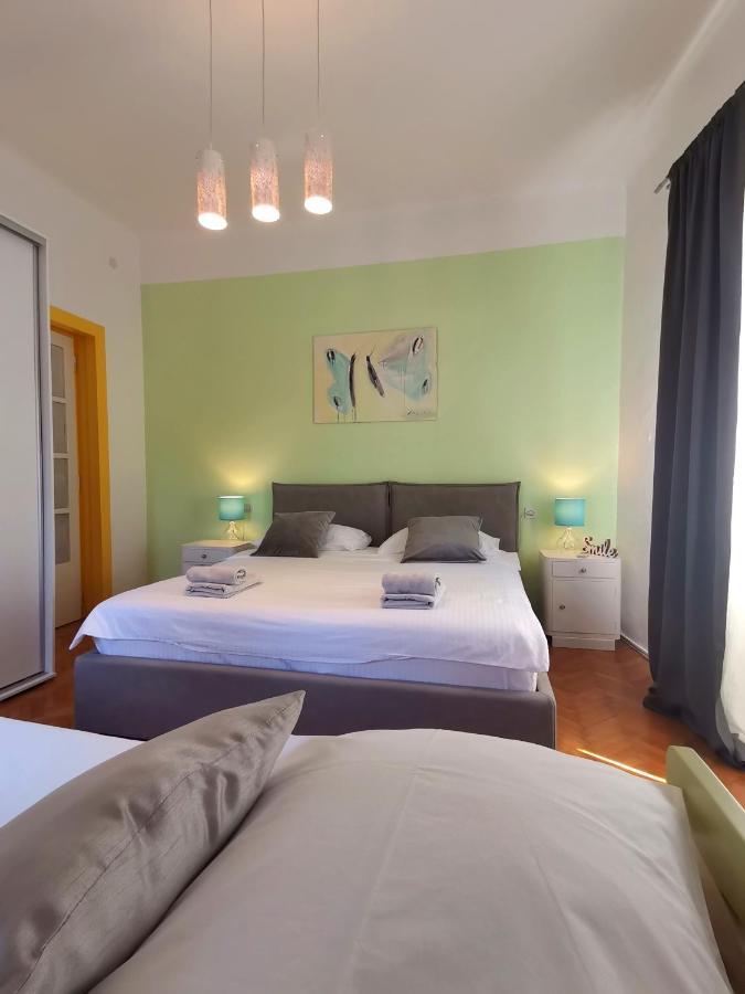 Apartment Branko With Terrace, Old Town Labin Labin  Exteriör bild