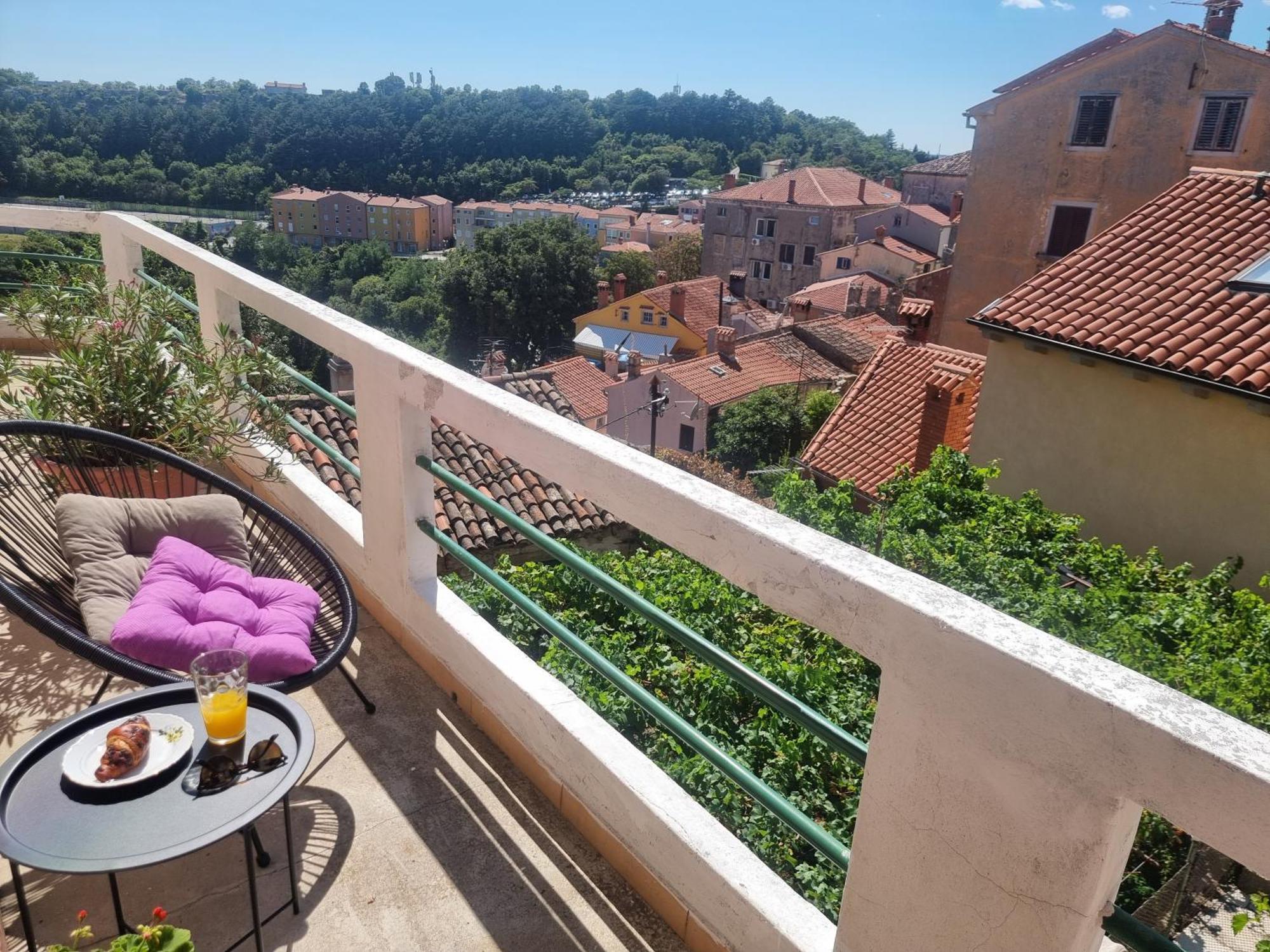 Apartment Branko With Terrace, Old Town Labin Labin  Exteriör bild