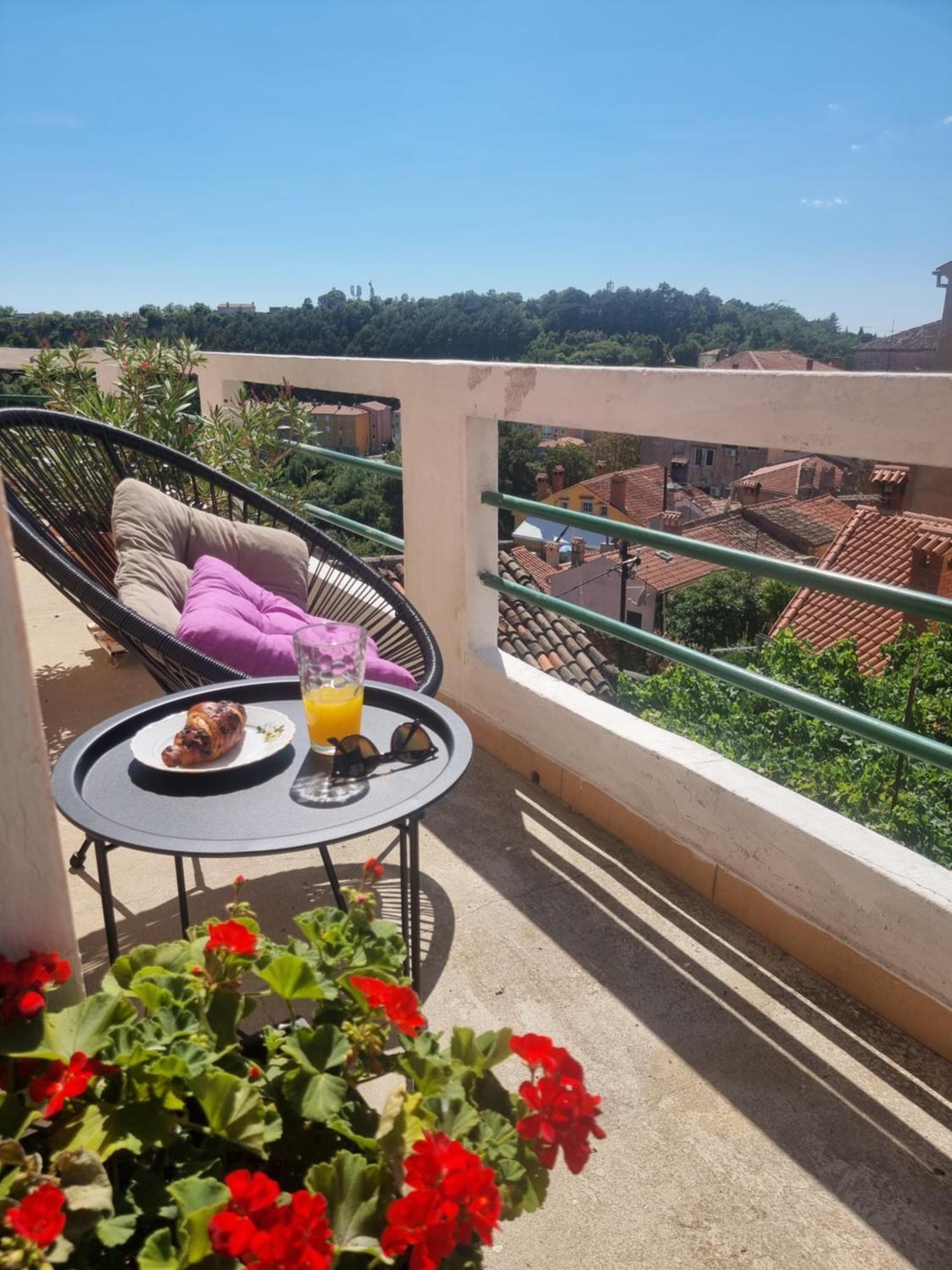 Apartment Branko With Terrace, Old Town Labin Labin  Exteriör bild